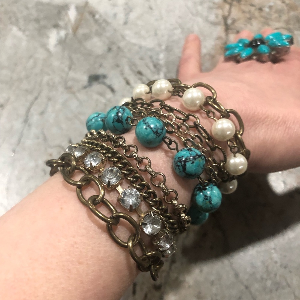 Turquoise, Pearls and Gold Chains Bracelet Set.